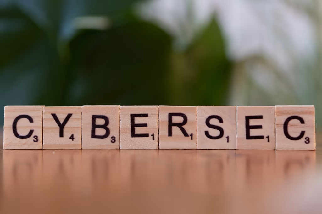 cybersec-lettres-scrabble-securite-1024x1024